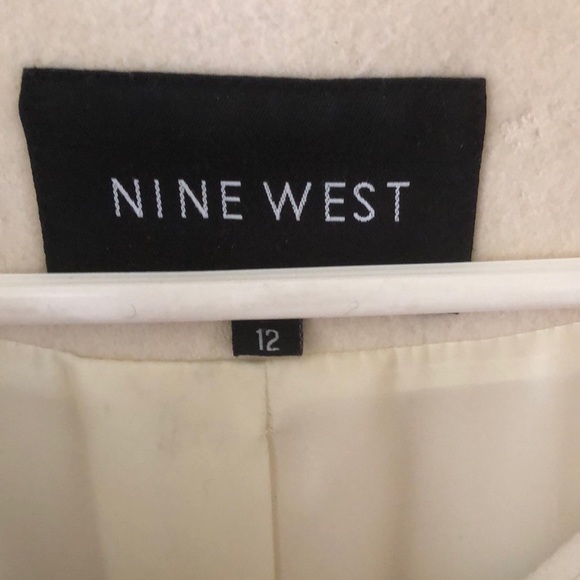 Gorgeous Winter White Coat - Picture 7 of 7